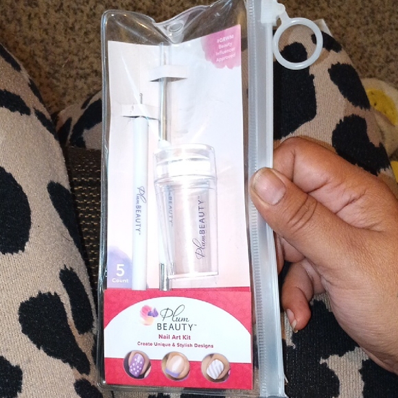 Nail Art Kit - White - Picture 1 of 5